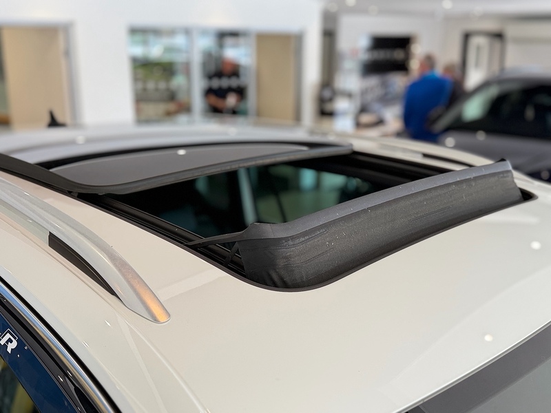 Volkswagen Tiguan 1.5 TSI EVO R-Line Tech SUV 5dr Petrol DSG Euro 6 (s/s) (150 ps) - U6373