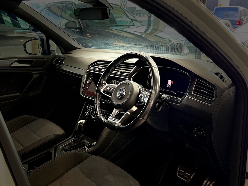 Volkswagen Tiguan 1.5 TSI EVO R-Line Tech SUV 5dr Petrol DSG Euro 6 (s/s) (150 ps) - U6373