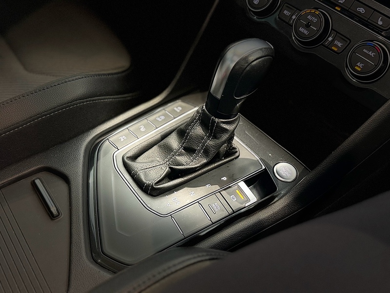 Volkswagen Tiguan 1.5 TSI EVO R-Line Tech SUV 5dr Petrol DSG Euro 6 (s/s) (150 ps) - U6373