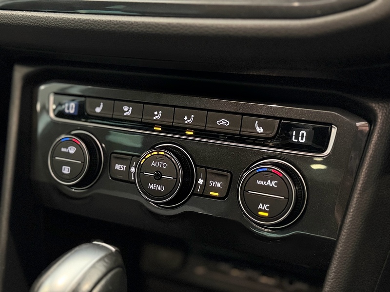 Volkswagen Tiguan 1.5 TSI EVO R-Line Tech SUV 5dr Petrol DSG Euro 6 (s/s) (150 ps) - U6373