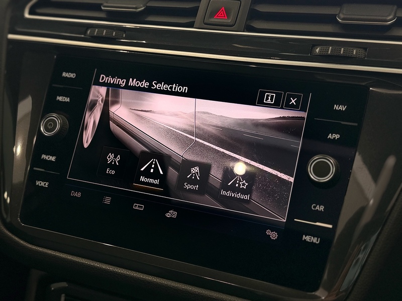 Volkswagen Tiguan 1.5 TSI EVO R-Line Tech SUV 5dr Petrol DSG Euro 6 (s/s) (150 ps) - U6373