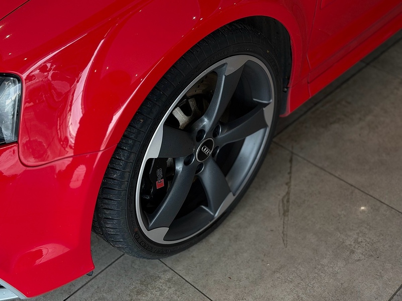 Audi RS3 TFSI Hatchback 2.5 Automatic Petrol - U6390