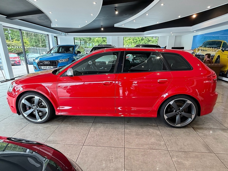 Audi RS3 TFSI Hatchback 2.5 Automatic Petrol - U6390
