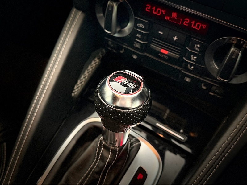Audi RS3 TFSI Hatchback 2.5 Automatic Petrol - U6390