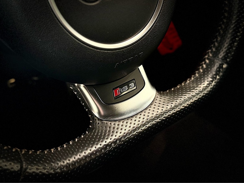 Audi RS3 TFSI Hatchback 2.5 Automatic Petrol - U6390