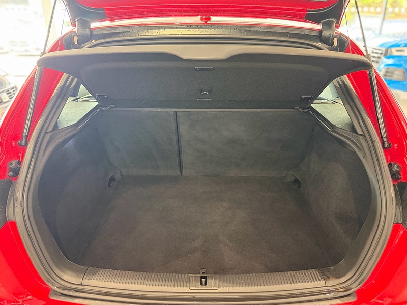 Audi RS3 TFSI Hatchback 2.5 Automatic Petrol - U6390
