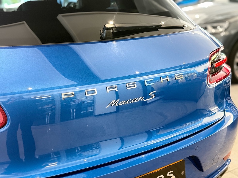 Porsche Macan 3.0 TD V6 S SUV 5dr Diesel PDK 4WD Euro 6 (s/s) (258 ps) - U6400