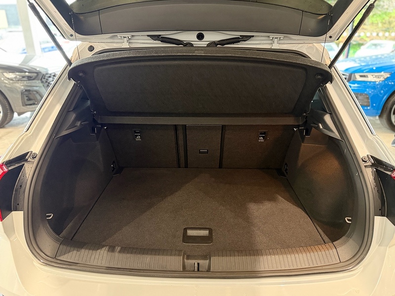 Volkswagen T-Roc TDI R-Line SUV 1.6 Manual Diesel - U6409