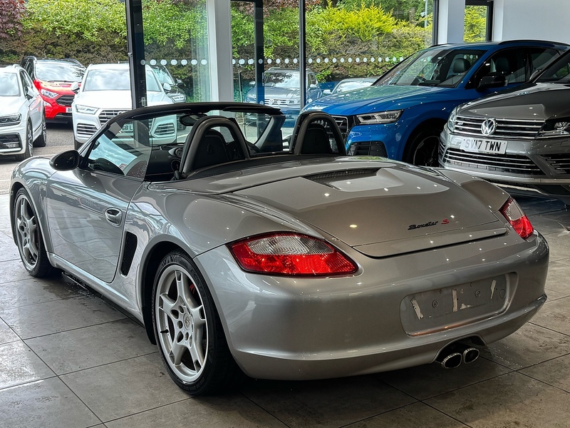 Porsche Boxster 987 S Convertible 3.2 Manual Petrol - U6411