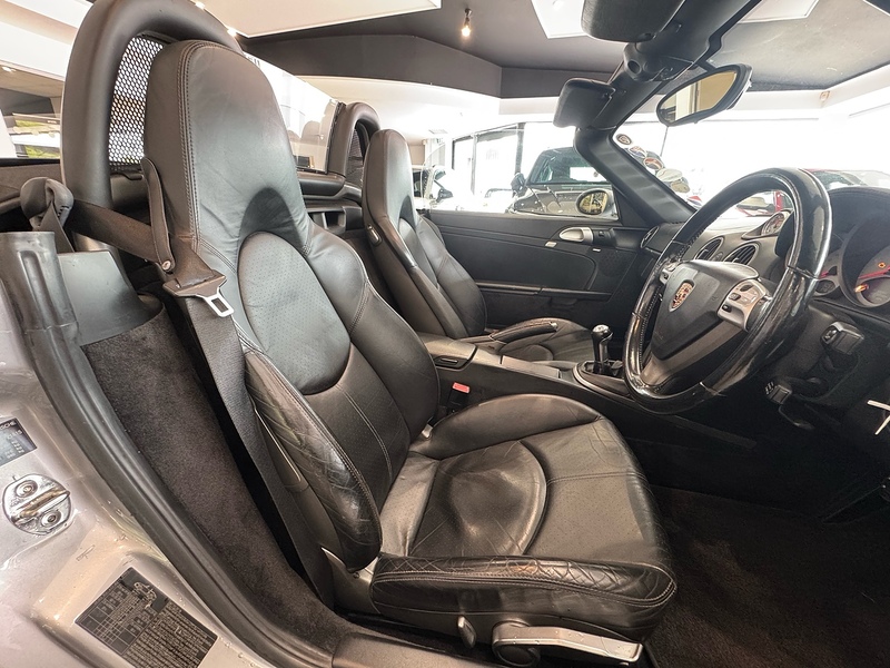 Porsche Boxster 987 S Convertible 3.2 Manual Petrol - U6411