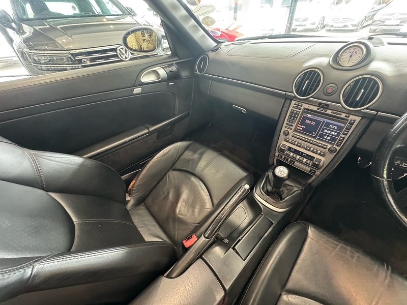 Porsche Boxster 987 S Convertible 3.2 Manual Petrol - U6411