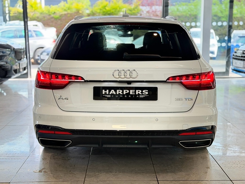 Audi A4 Avant 2.0 TDI 35 Black Edition Estate 5dr Diesel S Tronic Euro 6 (s/s) (163 ps) - U6421