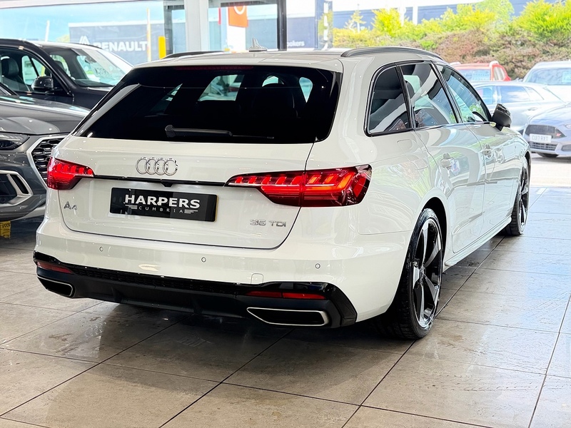 Audi A4 Avant 2.0 TDI 35 Black Edition Estate 5dr Diesel S Tronic Euro 6 (s/s) (163 ps) - U6421