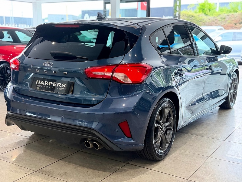 Ford Focus EcoBlue ST-Line Hatchback 1.5 Manual Diesel Hatchback 1.5 Manual Diesel - U6422