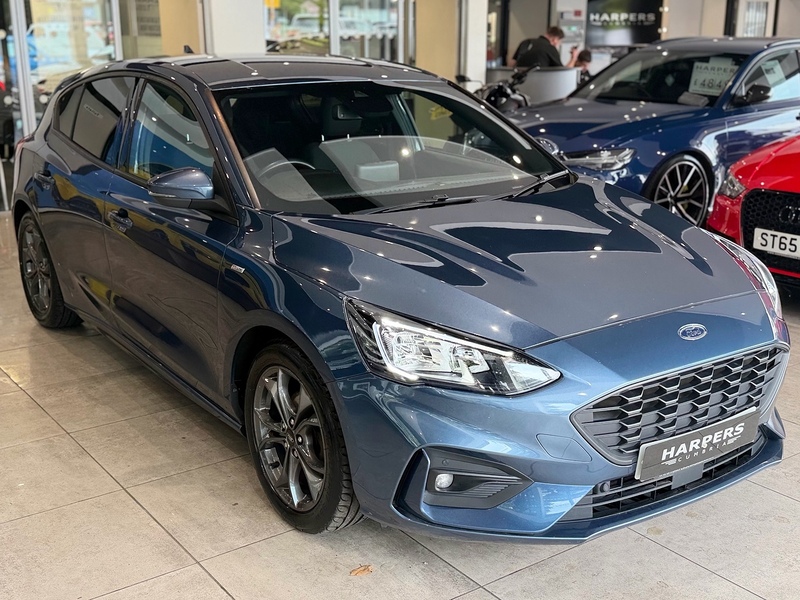 Ford Focus EcoBlue ST-Line Hatchback 1.5 Manual Diesel Hatchback 1.5 Manual Diesel - U6422