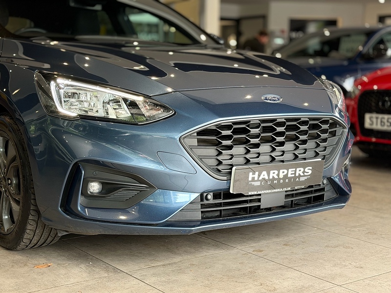Ford Focus EcoBlue ST-Line Hatchback 1.5 Manual Diesel Hatchback 1.5 Manual Diesel - U6422