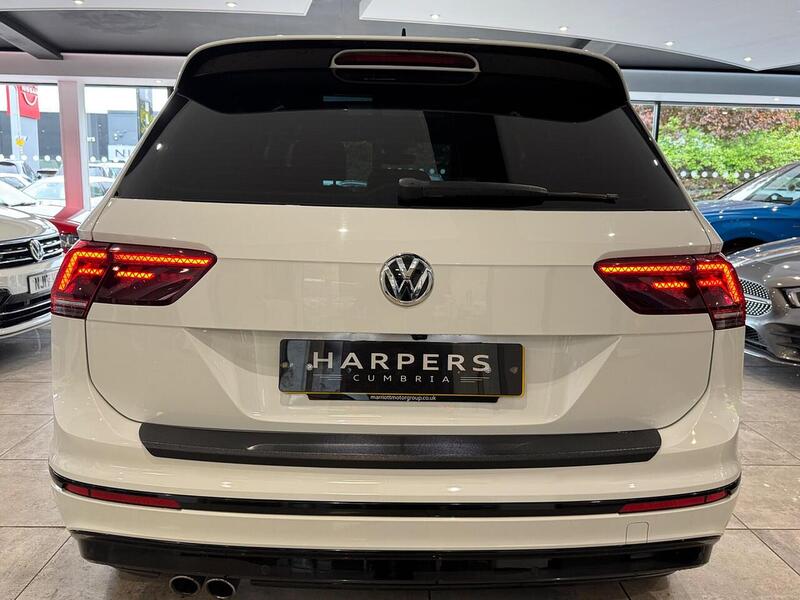 Volkswagen Tiguan 2.0 TSI R-Line Tech SUV 5dr Petrol DSG 4Motion Euro 6 (s/s) (190 ps) - U6431