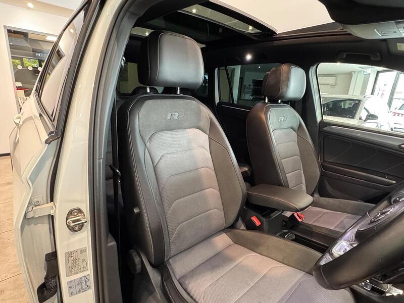Volkswagen Tiguan 2.0 TSI R-Line Tech SUV 5dr Petrol DSG 4Motion Euro 6 (s/s) (190 ps) - U6431
