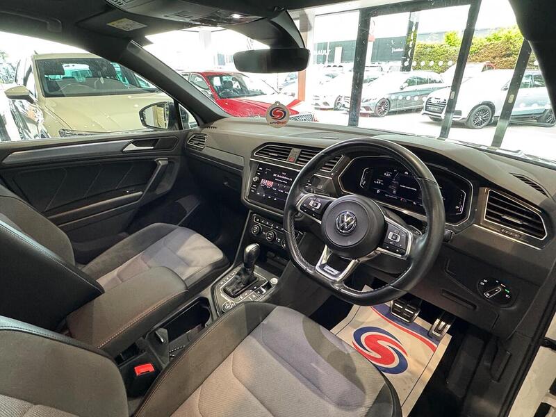 Volkswagen Tiguan 2.0 TSI R-Line Tech SUV 5dr Petrol DSG 4Motion Euro 6 (s/s) (190 ps) - U6431