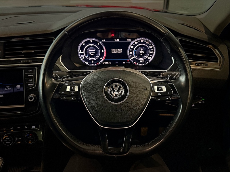 Volkswagen Tiguan TDI BlueMotion Tech SEL SUV 2.0 Automatic Diesel - U6437