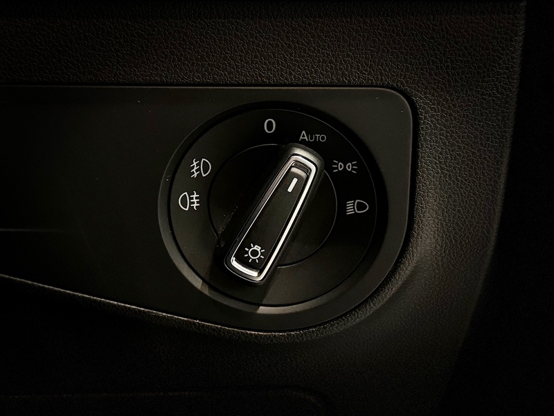 Volkswagen Tiguan TDI BlueMotion Tech SEL SUV 2.0 Automatic Diesel - U6437