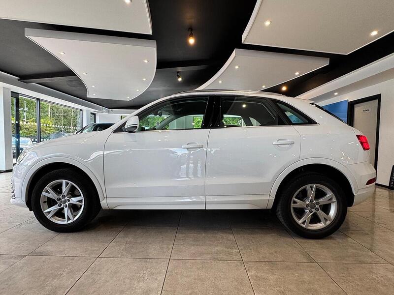 Audi Q3 TDI Sport SUV 2.0 Manual Diesel - U6447