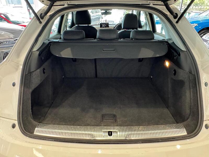 Audi Q3 TDI Sport SUV 2.0 Manual Diesel - U6447