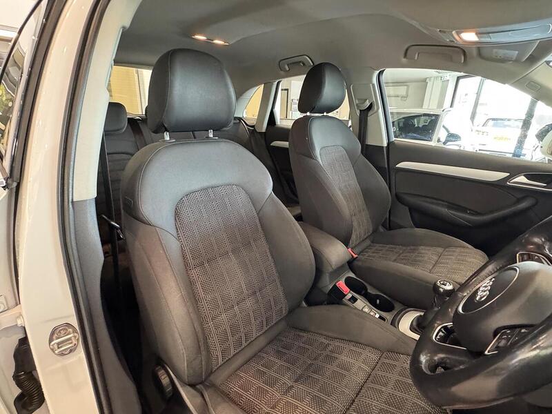 Audi Q3 TDI Sport SUV 2.0 Manual Diesel - U6447