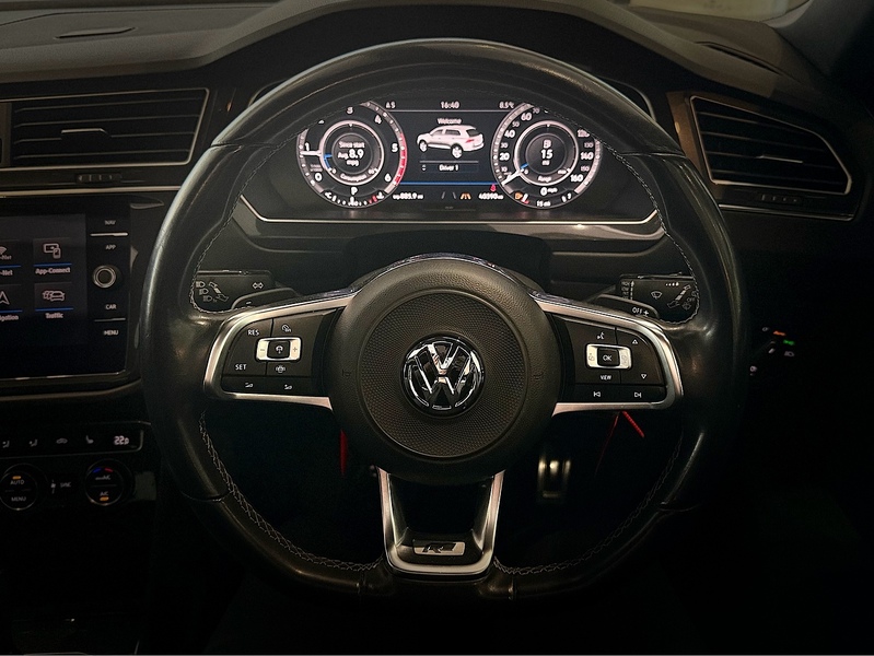 Volkswagen Tiguan 2.0 TDI R-Line SUV 5dr Diesel DSG 4Motion Euro 6 (s/s) (150 ps) - U6448