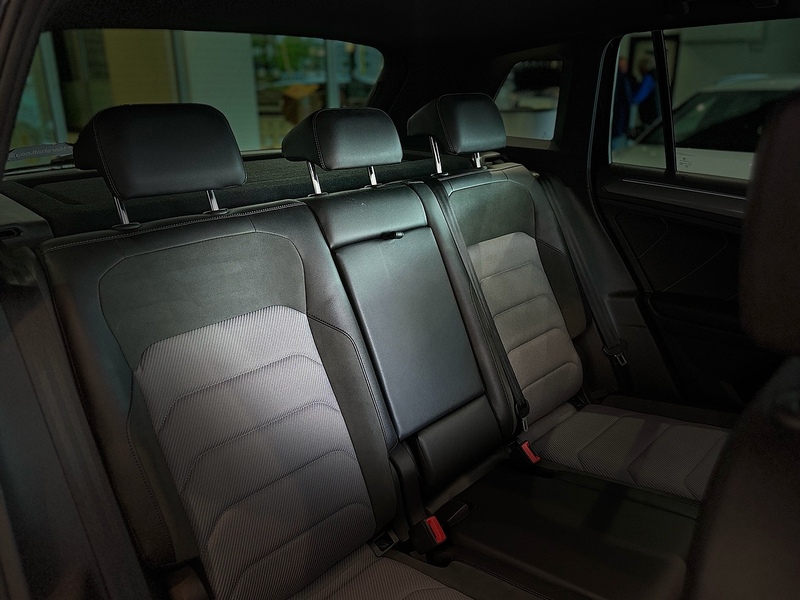 Volkswagen Tiguan 2.0 TDI R-Line SUV 5dr Diesel DSG 4Motion Euro 6 (s/s) (150 ps) - U6448