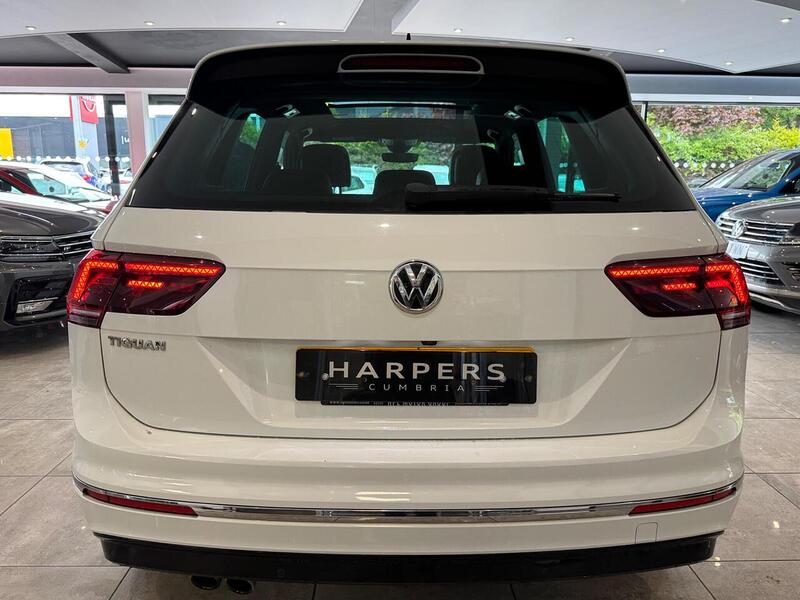 Volkswagen Tiguan 2.0 TDI R-Line Tech SUV 5dr Diesel DSG Euro 6 (s/s) (150 ps) - U6451