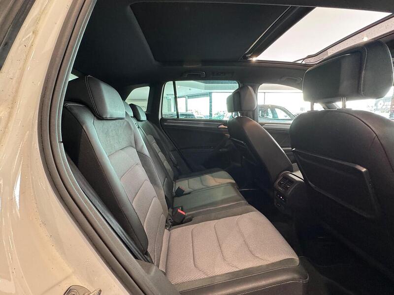 Volkswagen Tiguan 2.0 TDI R-Line Tech SUV 5dr Diesel DSG Euro 6 (s/s) (150 ps) - U6451