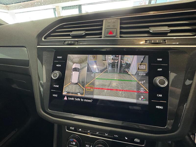 Volkswagen Tiguan 2.0 TDI R-Line Tech SUV 5dr Diesel DSG Euro 6 (s/s) (150 ps) - U6451