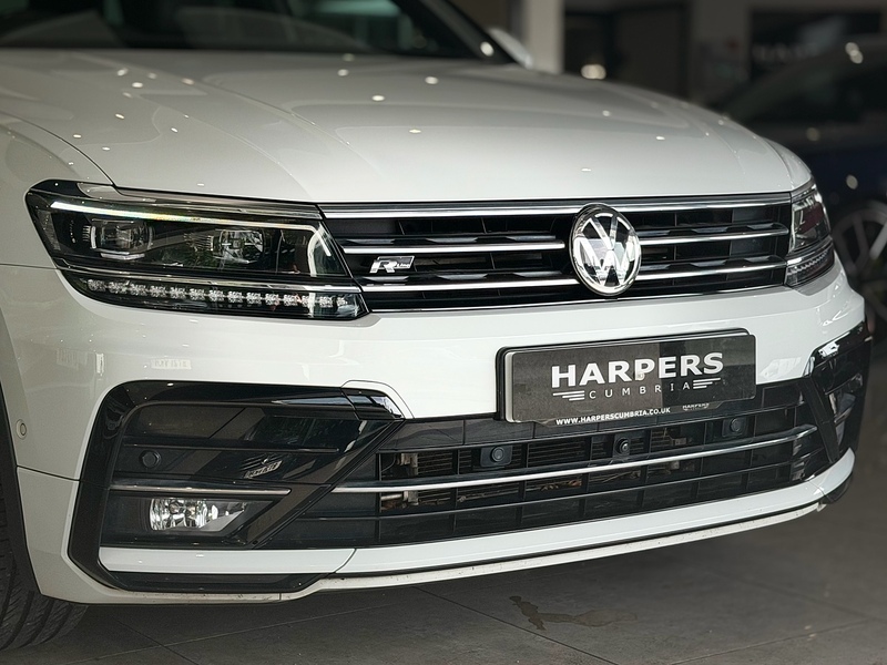 Volkswagen Tiguan 2.0 TDI R-Line Tech SUV 5dr Diesel DSG Euro 6 (s/s) (150 ps) - U6451