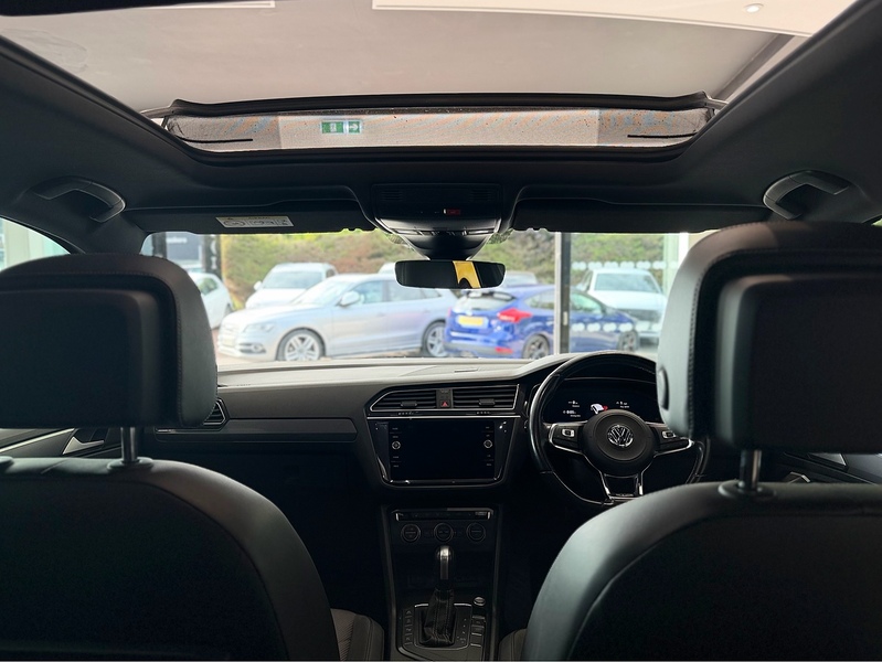 Volkswagen Tiguan 2.0 TDI R-Line Tech SUV 5dr Diesel DSG Euro 6 (s/s) (150 ps) - U6451