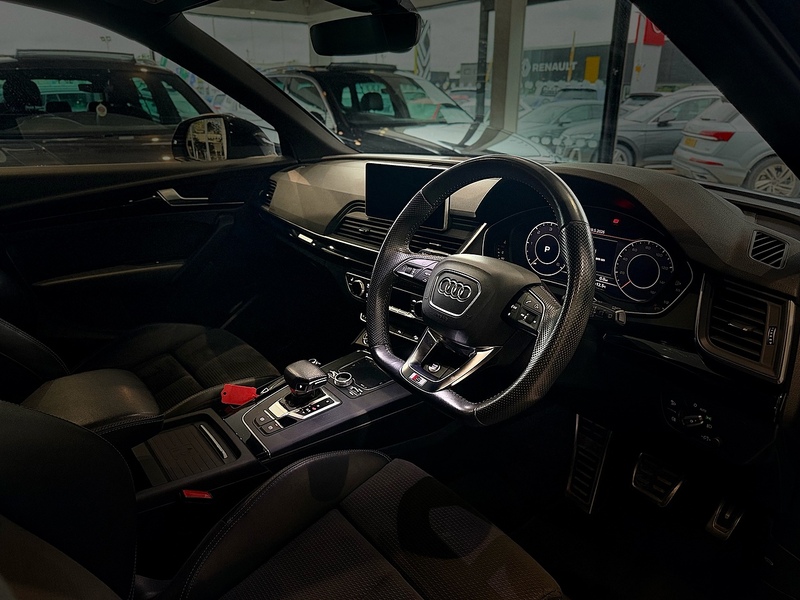 Audi Q5 2.0 TDI 40 Black Edition SUV 5dr Diesel S Tronic quattro Euro 6 (s/s) (190 ps) - U6453