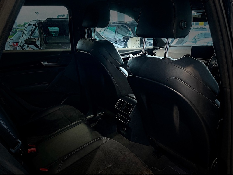 Audi Q5 2.0 TDI 40 Black Edition SUV 5dr Diesel S Tronic quattro Euro 6 (s/s) (190 ps) - U6453