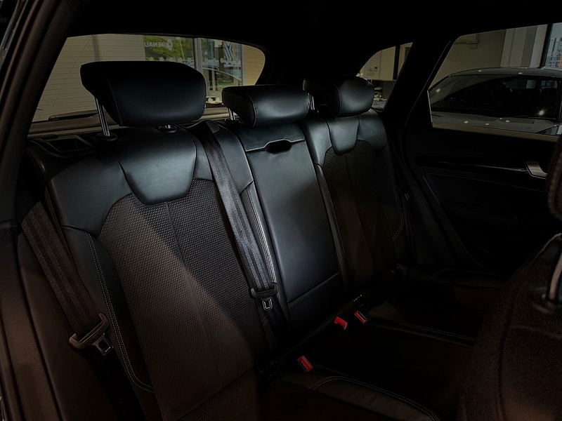 Audi Q5 2.0 TDI 40 Black Edition SUV 5dr Diesel S Tronic quattro Euro 6 (s/s) (190 ps) - U6453