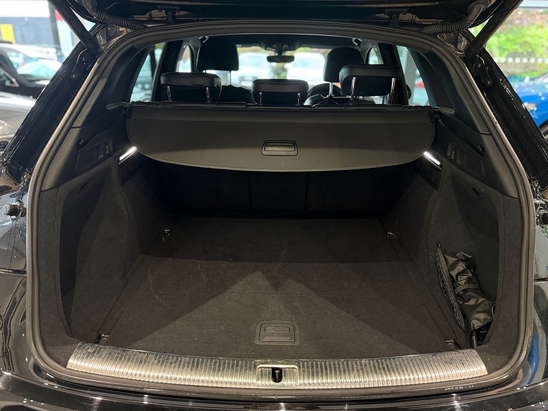 Audi Q5 2.0 TDI 40 Black Edition SUV 5dr Diesel S Tronic quattro Euro 6 (s/s) (190 ps) - U6453