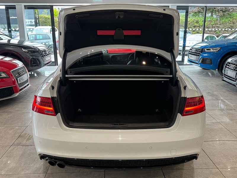 Audi A5 TFSI Black Edition Plus - U6475