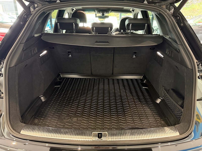 Audi Q5 2.0 TDI 40 S line SUV 5dr Diesel S Tronic quattro Euro 6 (s/s) (190 ps) - U6490