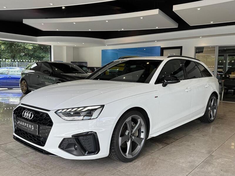 Audi A4 Avant 2.0 TFSI 40 Black Edition Estate 5dr Petrol S Tronic Euro 6 (s/s) (204 ps) - U6493