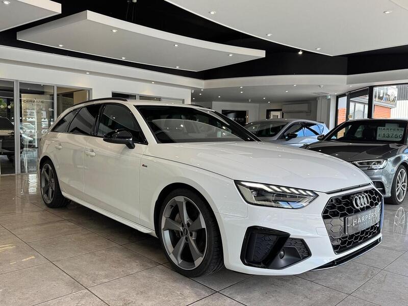 Audi A4 Avant 2.0 TFSI 40 Black Edition Estate 5dr Petrol S Tronic Euro 6 (s/s) (204 ps) - U6493