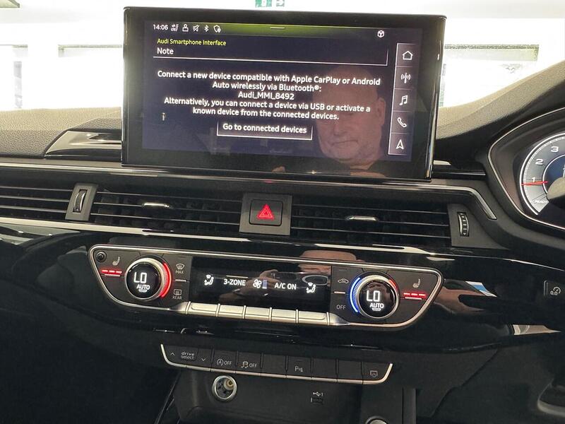 Audi A4 Avant 2.0 TFSI 40 Black Edition Estate 5dr Petrol S Tronic Euro 6 (s/s) (204 ps) - U6493