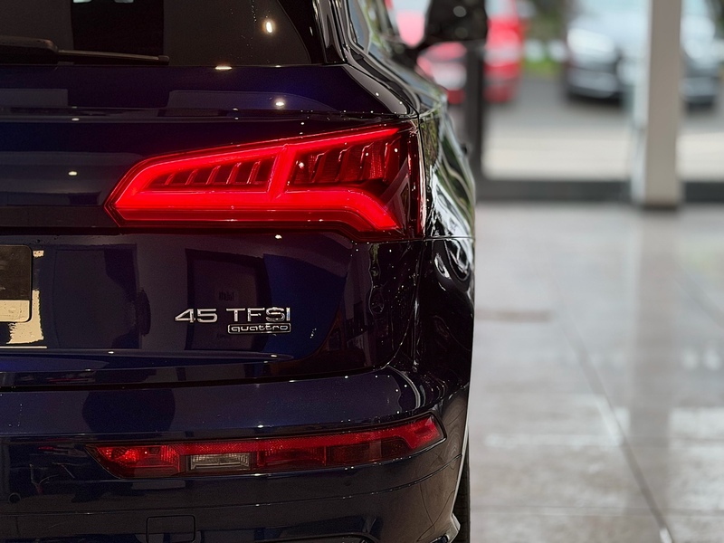 Audi Q5 2.0 TFSI 45 Black Edition SUV 5dr Petrol S Tronic quattro Euro 6 (s/s) (245 ps) - U6501
