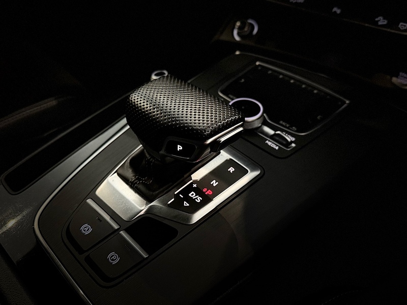 Audi Q5 2.0 TFSI 45 Black Edition SUV 5dr Petrol S Tronic quattro Euro 6 (s/s) (245 ps) - U6501
