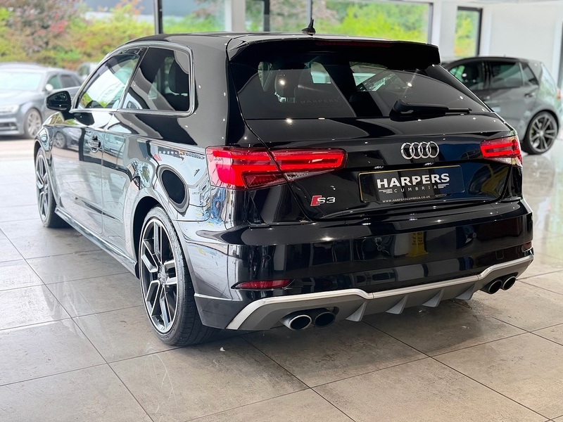 Audi S3 2.0 TFSI Hatchback 3dr Petrol S Tronic quattro Euro 6 (s/s) (310 ps) - U6525