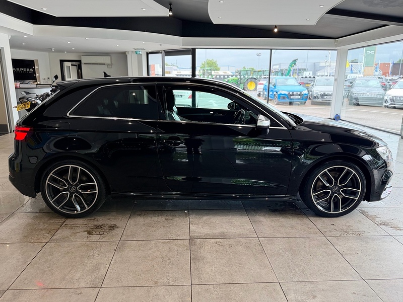 Audi S3 2.0 TFSI Hatchback 3dr Petrol S Tronic quattro Euro 6 (s/s) (310 ps) - U6525