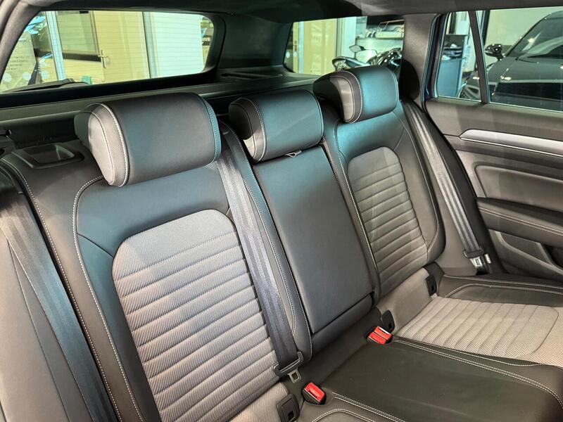 Volkswagen Passat TSI EVO R-Line Estate 1.5 Automatic Petrol - U6535