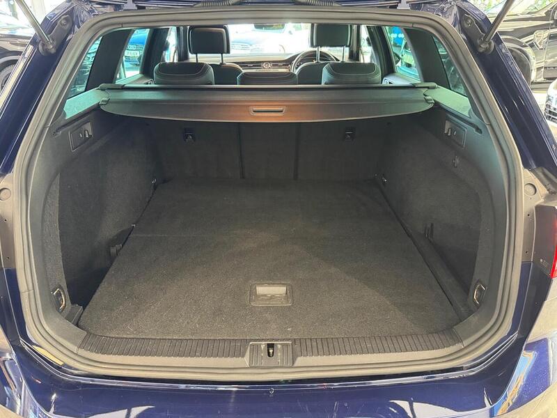 Volkswagen Passat TSI EVO R-Line Estate 1.5 Automatic Petrol - U6535